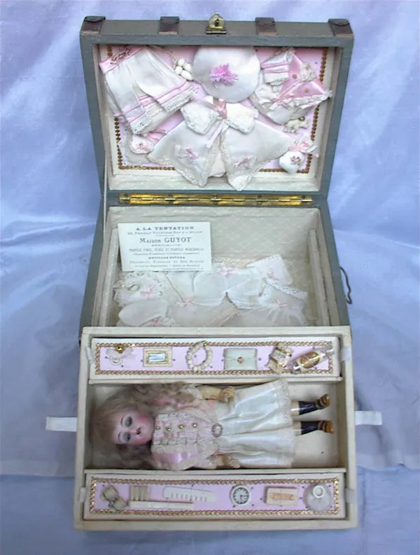 French Presentation Trunk