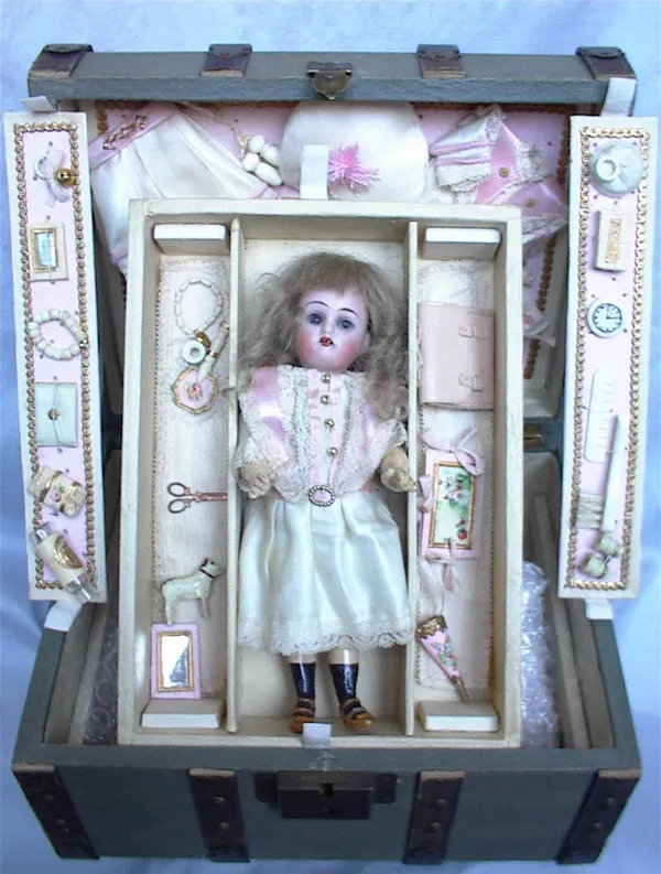 French Presentation Trunk